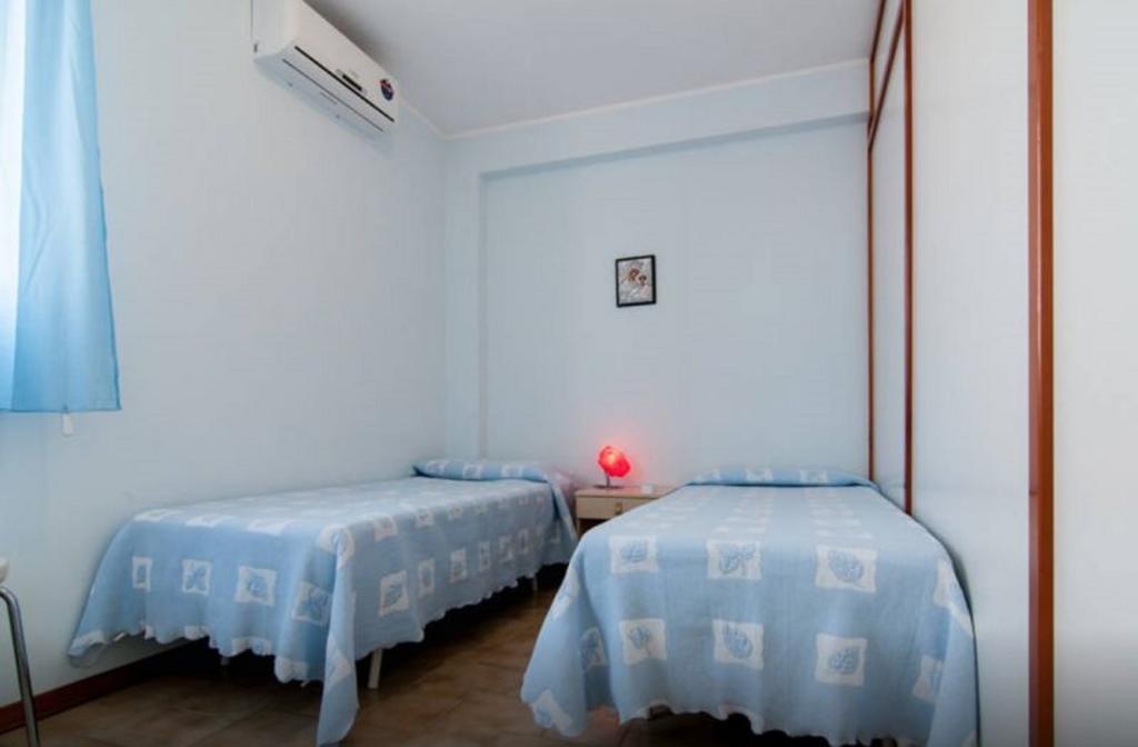 App Sebastiano Apartman Avola Szoba fotó